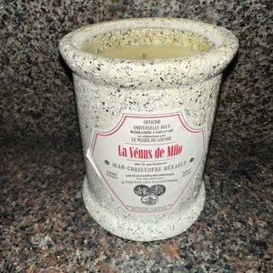 Venus de Milo scented candle by officine universelle buly paris